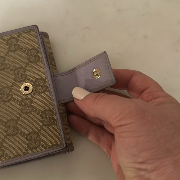 Gucci Lilac Trim Wallet - Picture 8 of 14